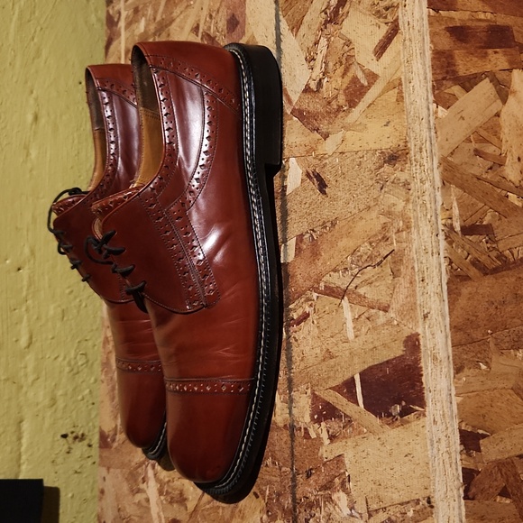 Shoes - Picture 4 of 5